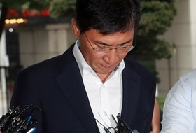 검찰 "안희정, 김지은을 심리적으로 굴복시켰다"..징역 4년 구형